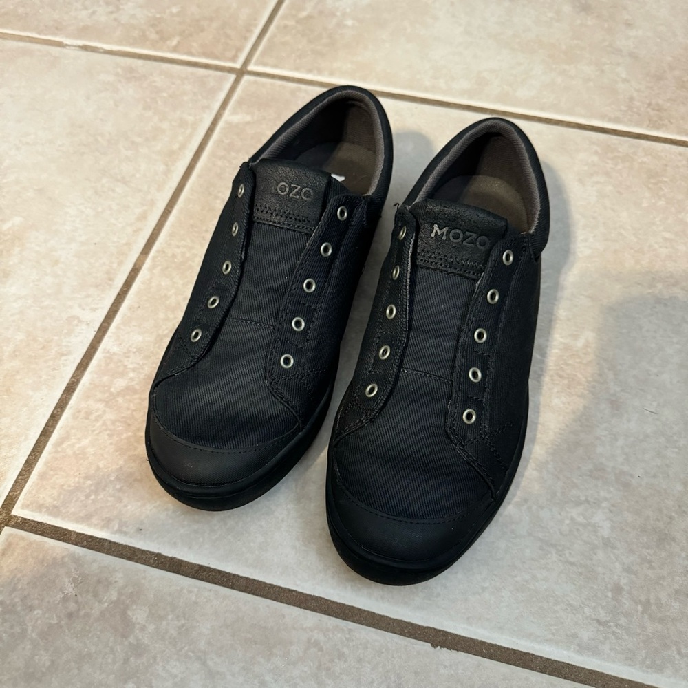Mozo Maven Slip Resistant Food Service Shoes